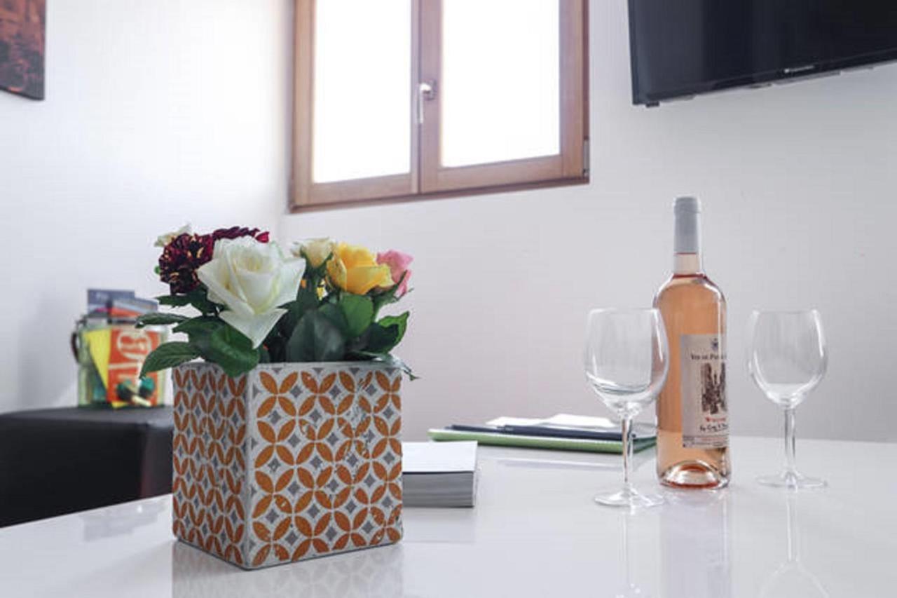 Gilly 4 - Exceptional 2Beds, Sea View, Modern,A/C, Old Town Apartment Nice Exterior photo